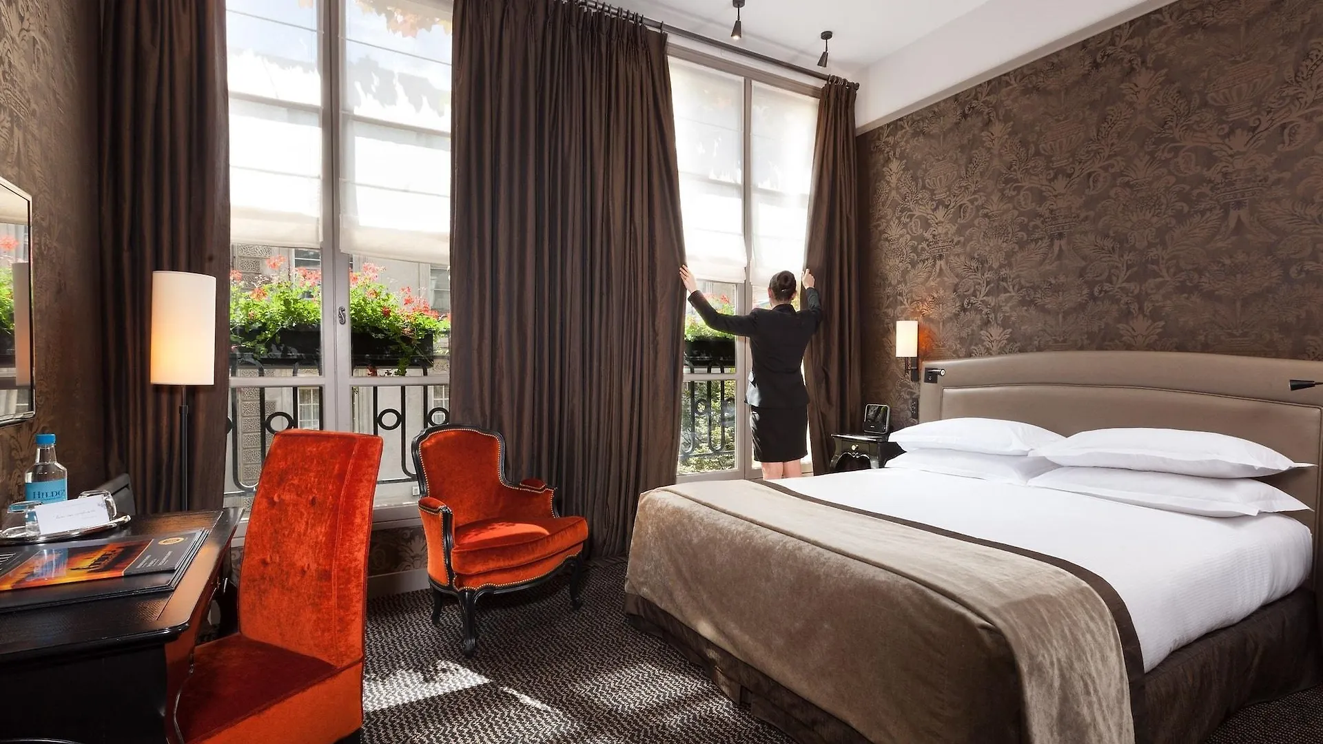 Hotel Le Pavillon De La Reine & Spa, Place Des Vosges Paris