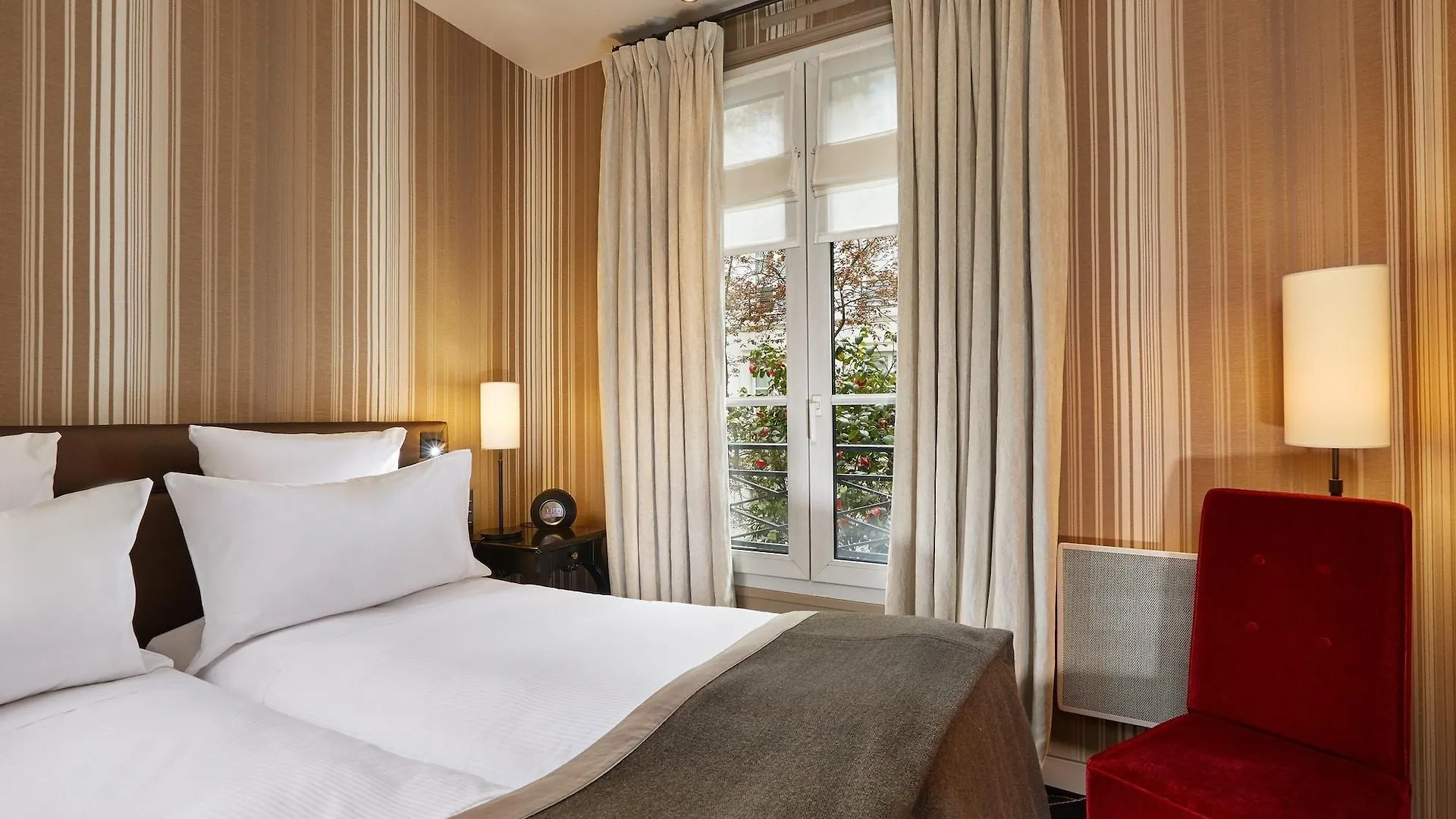 Le Pavillon De La Reine & Spa, Place Des Vosges Paris