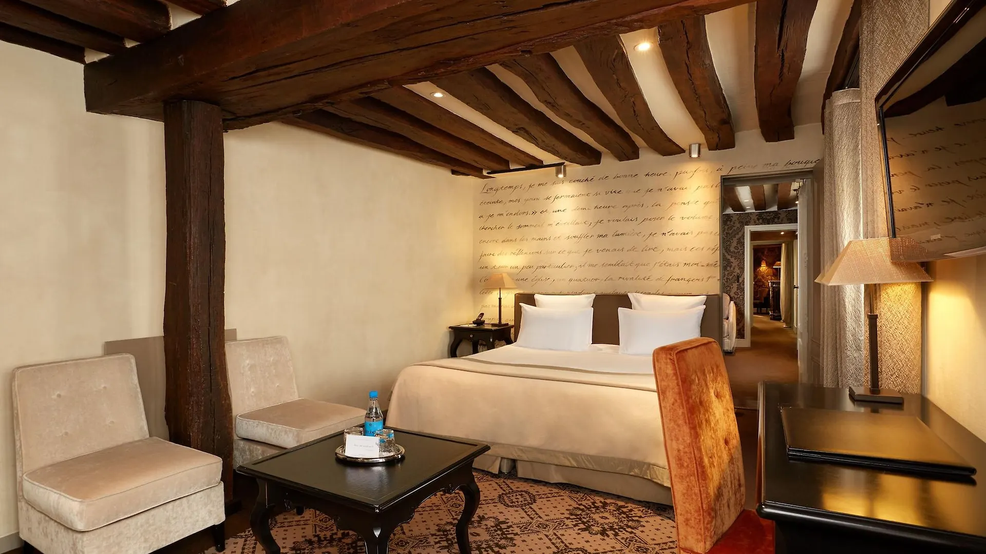 Hotel Le Pavillon De La Reine & Spa, Place Des Vosges Paris