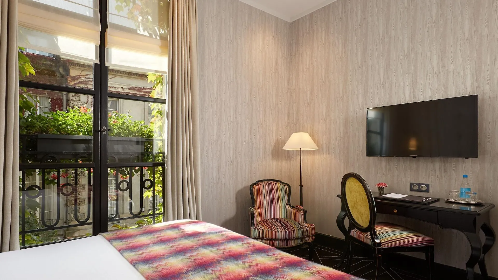 Le Pavillon De La Reine & Spa, Place Des Vosges Paris