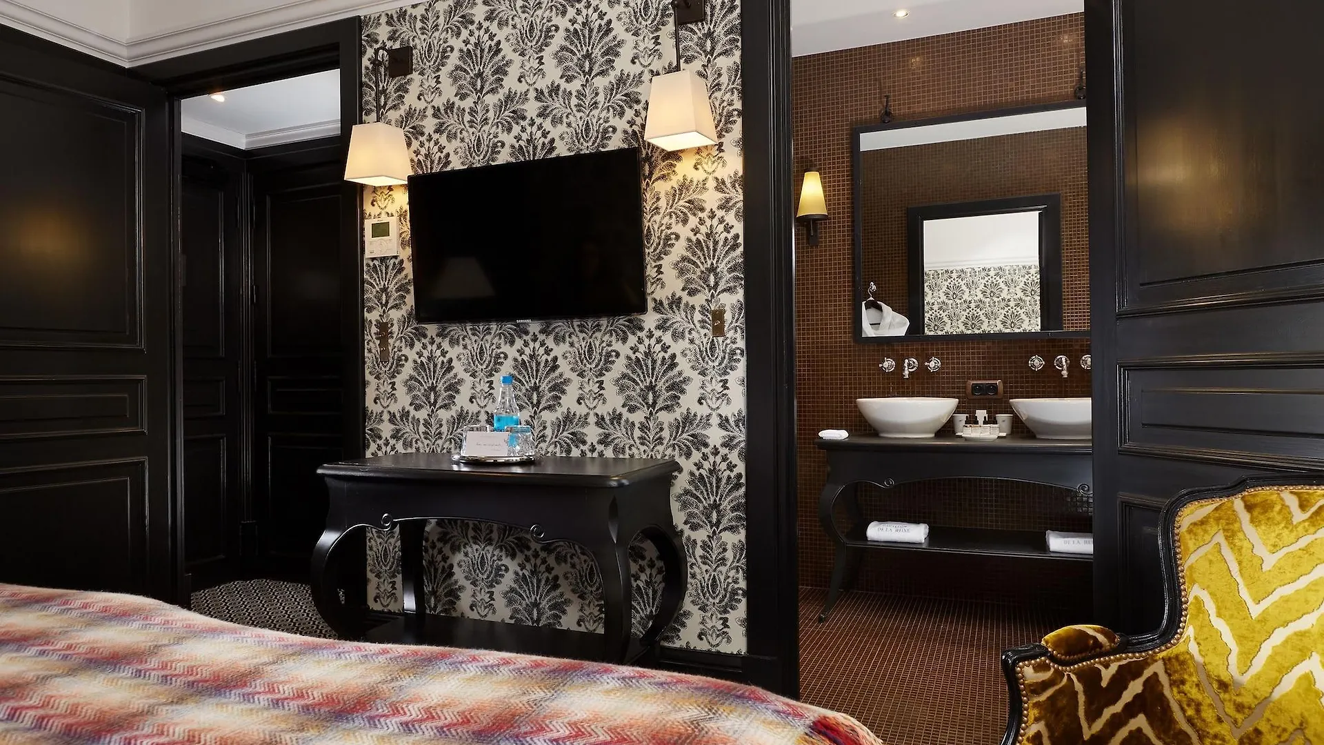 Hotel Le Pavillon De La Reine & Spa, Place Des Vosges Paris