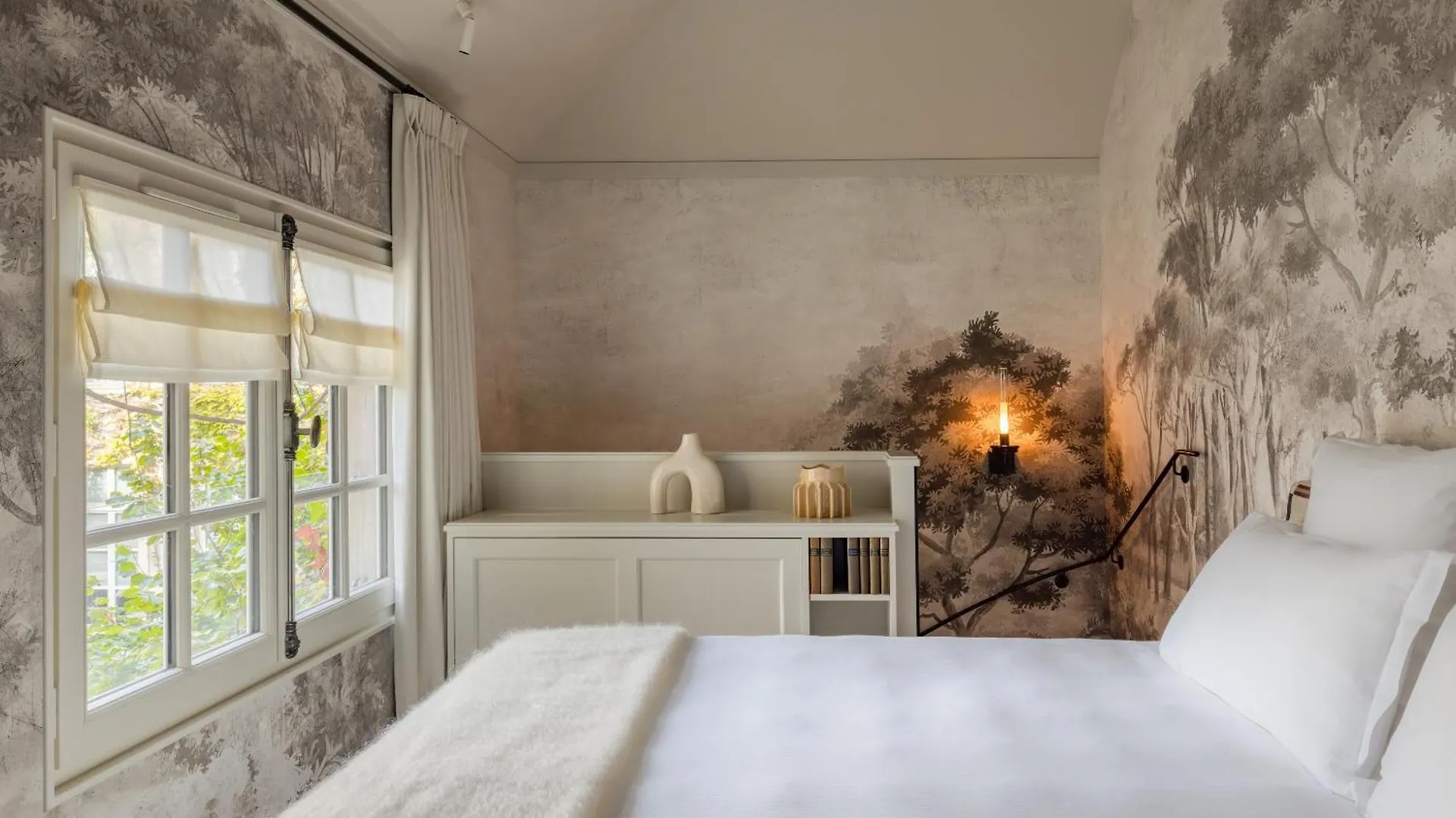 ***** Hotel Le Pavillon De La Reine & Spa, Place Des Vosges Paris Frankrig