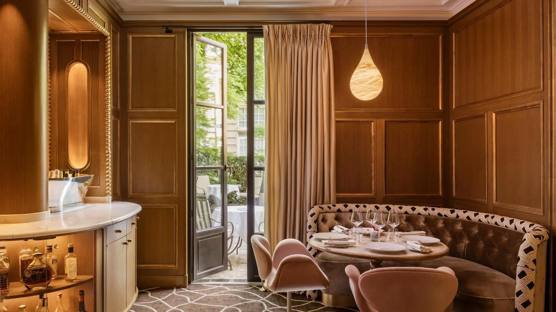 Le Pavillon De La Reine & Spa, Place Des Vosges París Francia