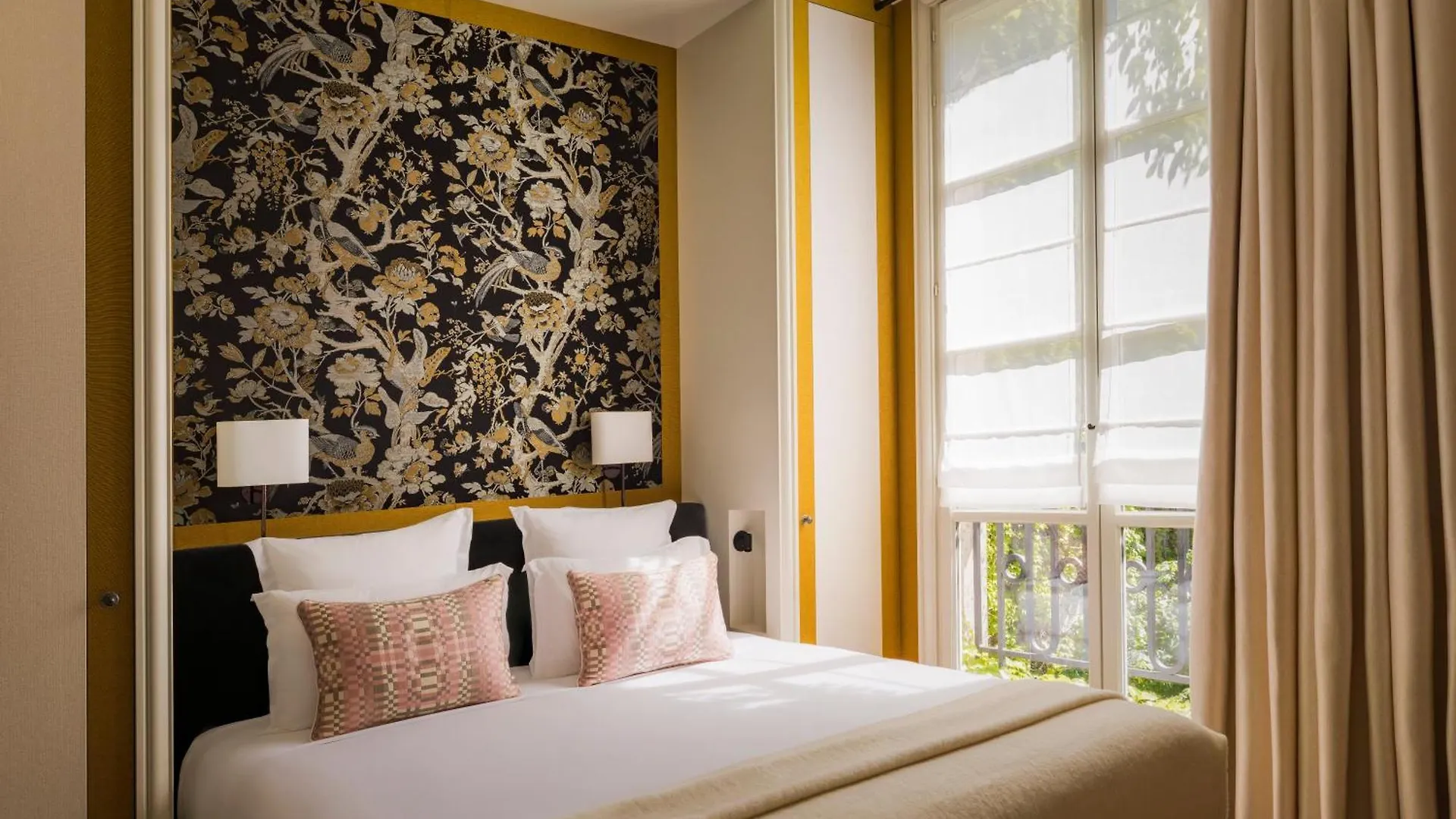 ***** Hotel Le Pavillon De La Reine & Spa, Place Des Vosges París Francia