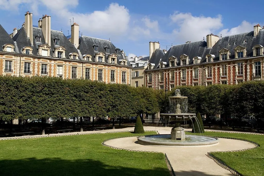 Le Pavillon De La Reine & Spa, Place Des Vosges Paris 5*,