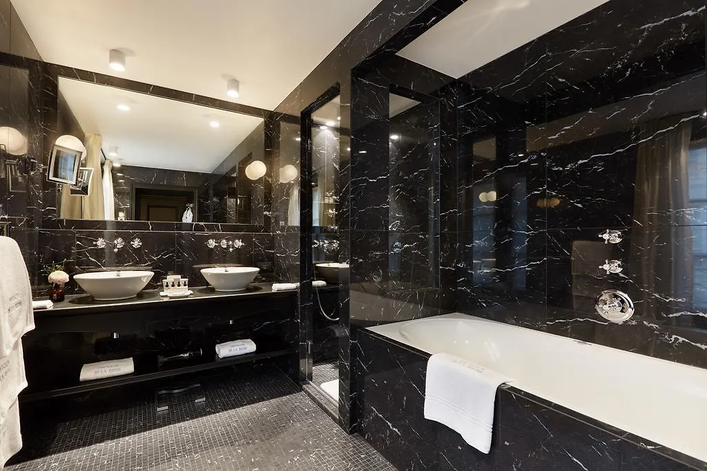 ***** Hotel Le Pavillon De La Reine & Spa, Place Des Vosges Paris Frankrig