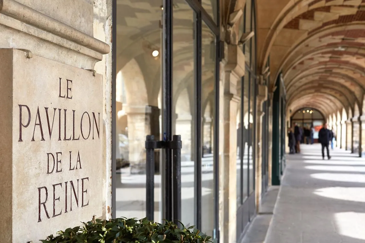 Le Pavillon De La Reine & Spa, Place Des Vosges Paříž 5*,  Francie