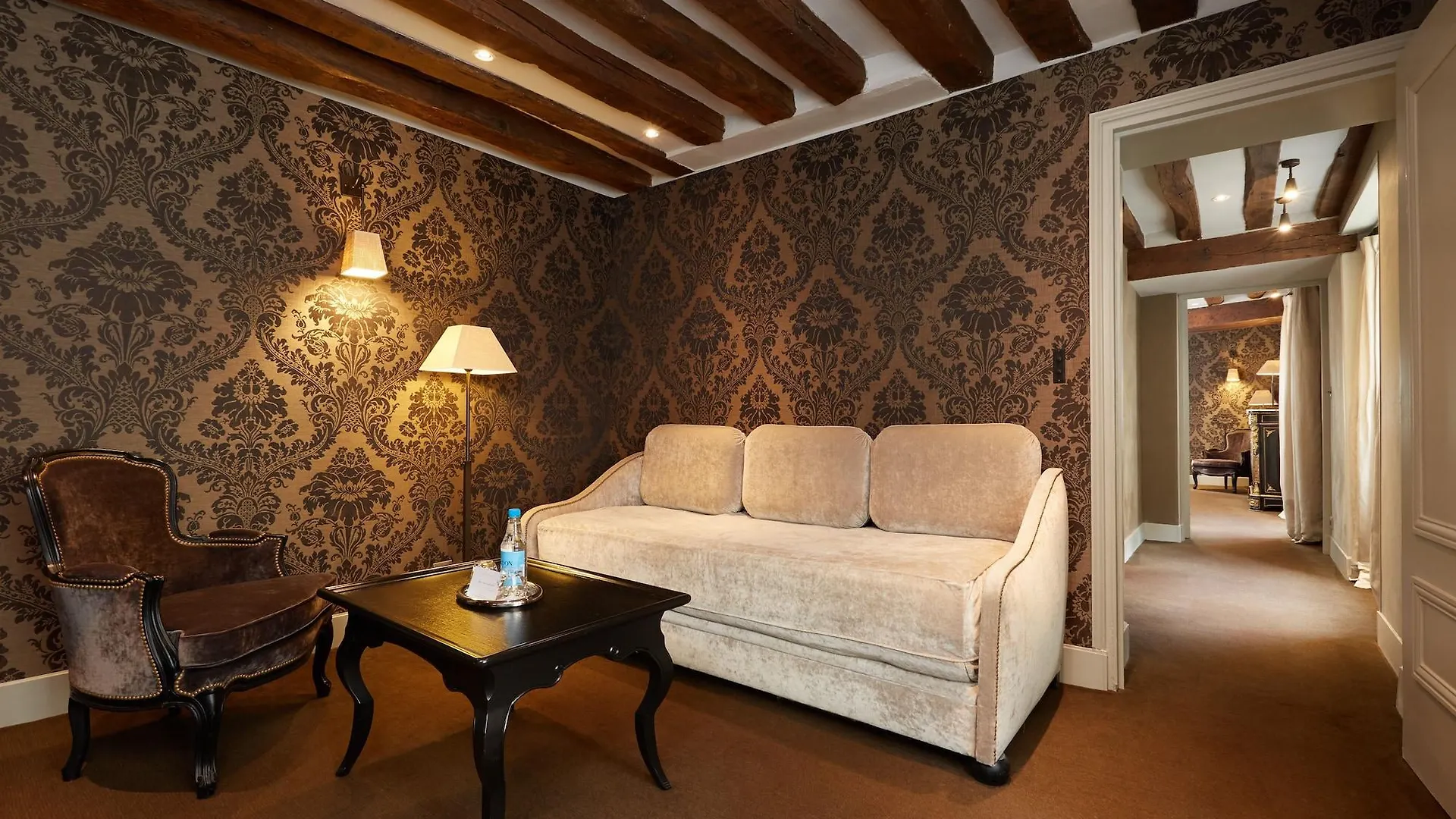 Hotel Le Pavillon De La Reine & Spa, Place Des Vosges Paris