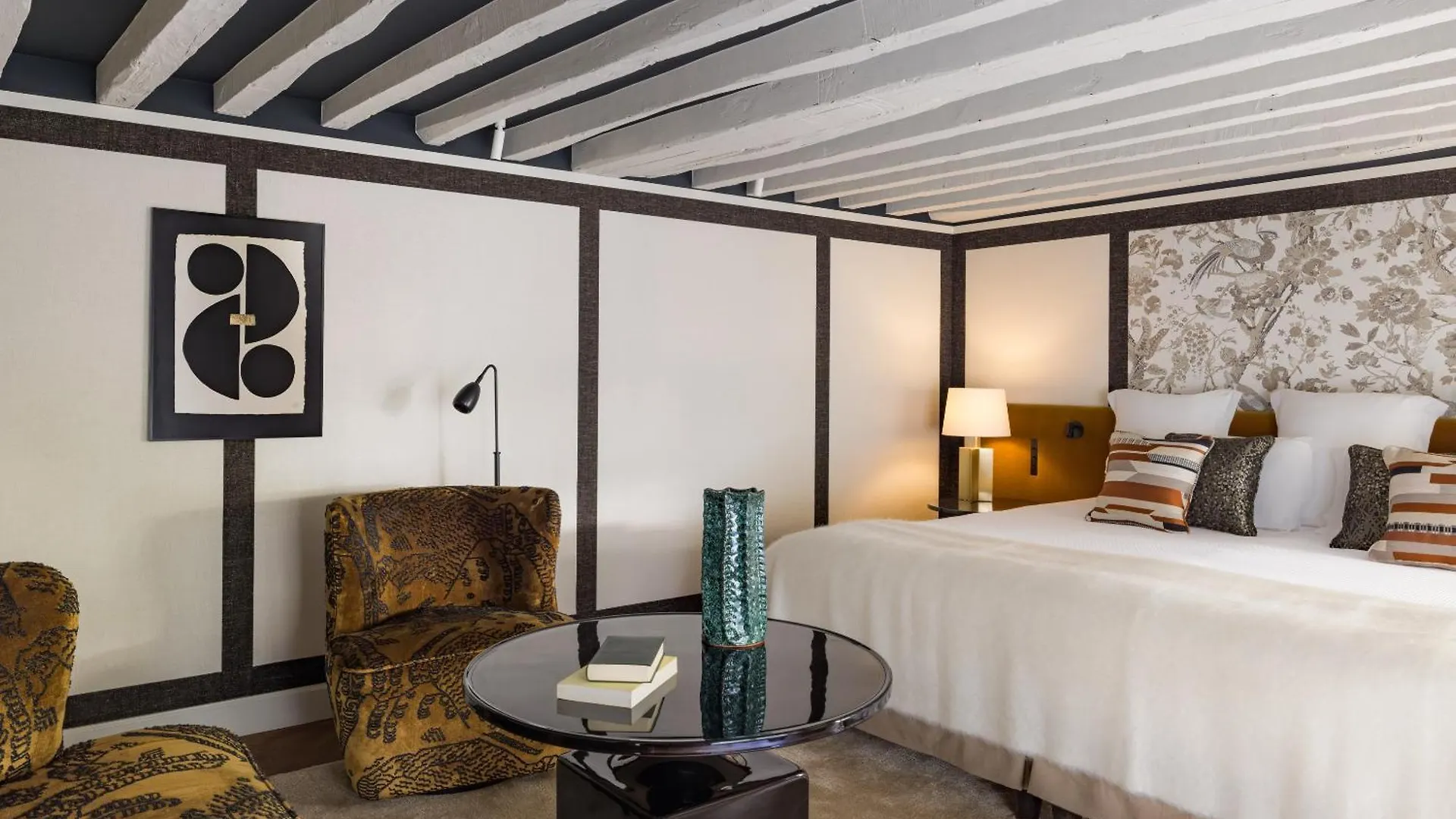 Hotel Le Pavillon De La Reine & Spa, Place Des Vosges Paris